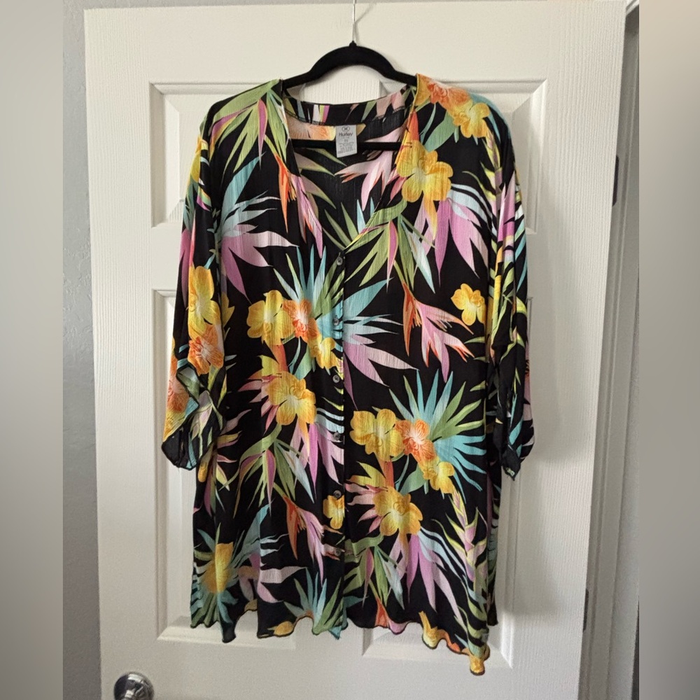 Tropical Floral Button-Front Women’s V-neck Top/Beach Cover-up